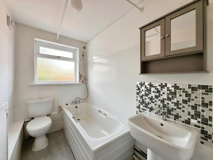 3 bedrooms house for sale in Leeds, United Kingdom - Image 6