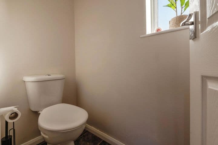 3 bedrooms house for sale in Basildon, United Kingdom - Image 11