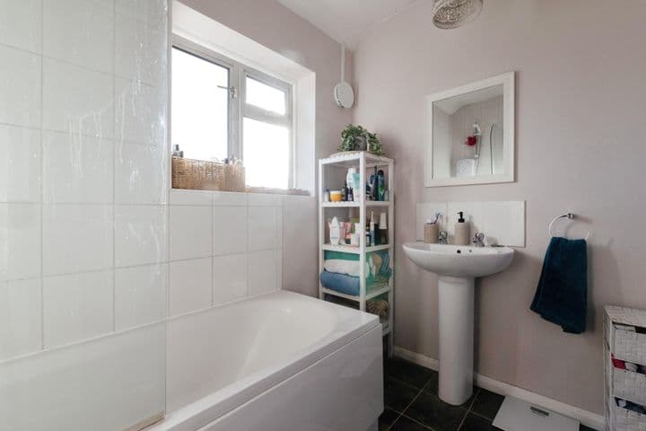 3 bedrooms house for sale in Basildon, United Kingdom - Image 10