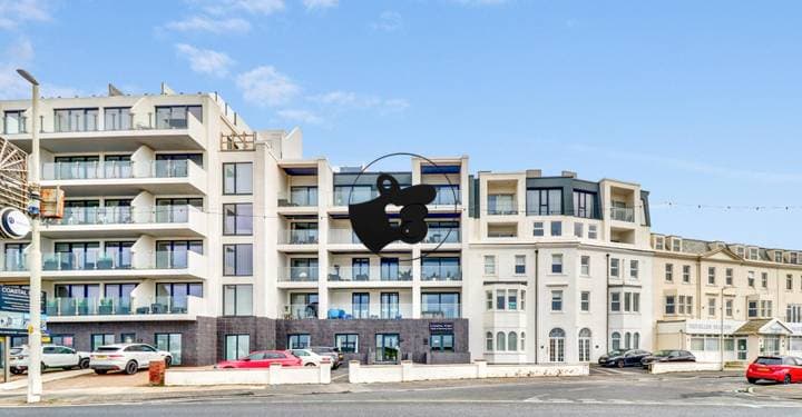 2 bedrooms apartment for sale in Blackpool, United Kingdom - Image 2