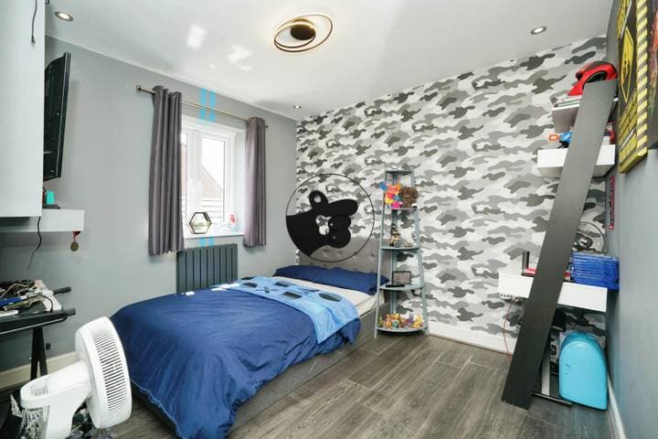 4 bedrooms house for sale in Leigh-On-Sea, United Kingdom - Image 16