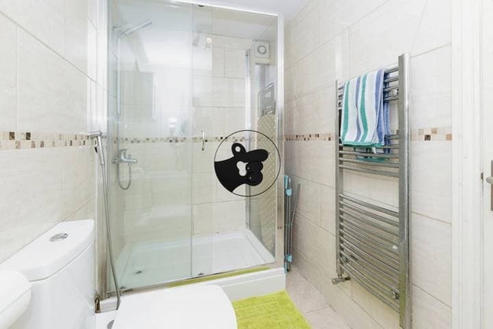 3 bedrooms house for sale in London, United Kingdom - Image 13