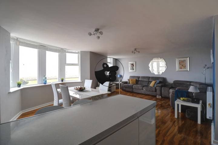 2 bedrooms apartment for sale in Blackpool, United Kingdom - Image 7