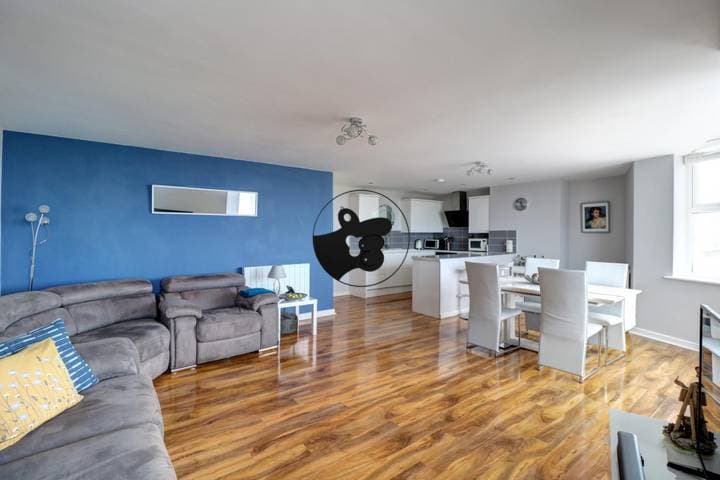 2 bedrooms apartment for sale in Blackpool, United Kingdom - Image 3