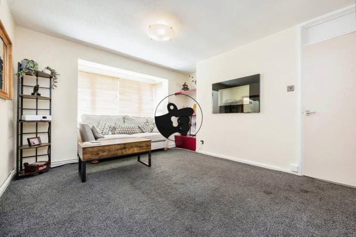 2 bedrooms apartment for sale in Leighton Buzzard, United Kingdom - Image 2