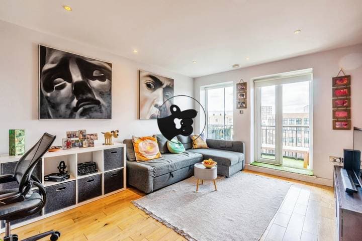 2 bedrooms apartment for sale in London, United Kingdom - Image 9