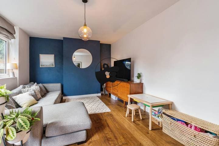 3 bedrooms apartment for sale in London, United Kingdom - Image 8