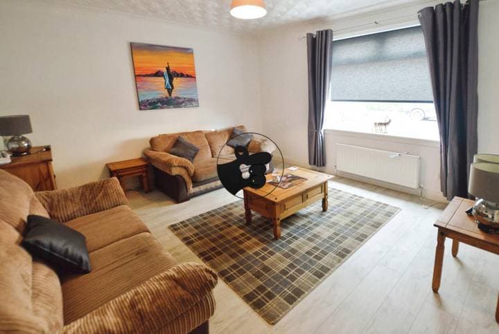 2 bedrooms apartment for sale in Glasgow, United Kingdom - Image 3