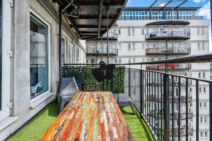 2 bedrooms apartment for sale in London, United Kingdom - Image 6