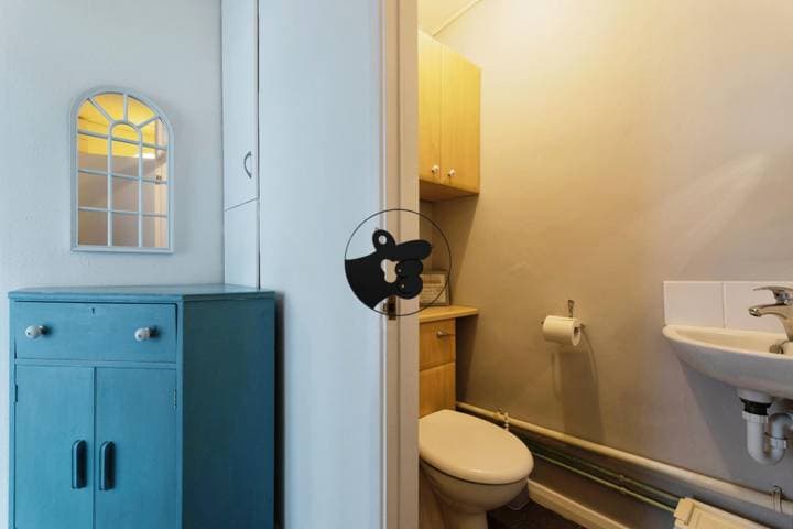 2 bedrooms apartment for sale in London, United Kingdom - Image 16