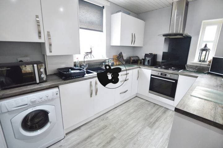 2 bedrooms apartment for sale in Glasgow, United Kingdom - Image 5