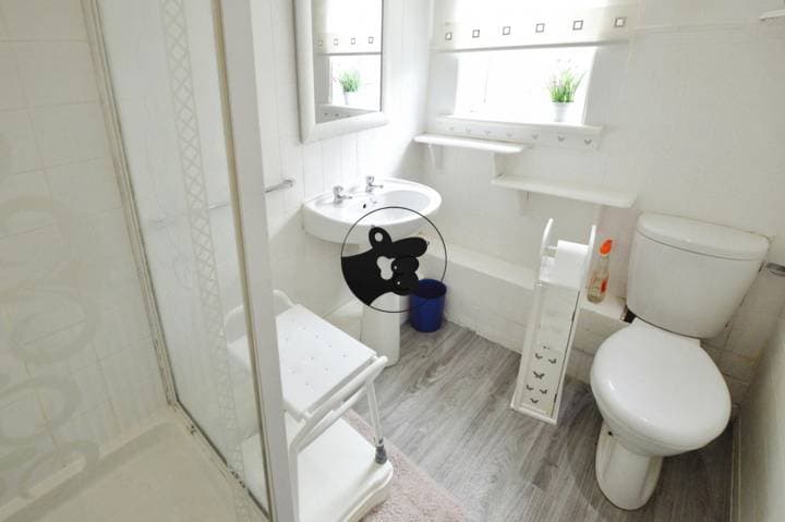 2 bedrooms apartment for sale in Glasgow, United Kingdom - Image 8