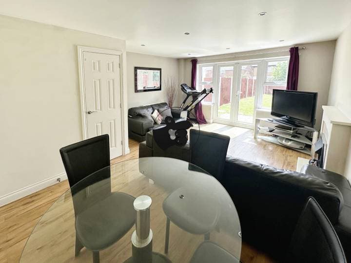 3 bedrooms house for sale in Wolverhampton, United Kingdom - Image 3