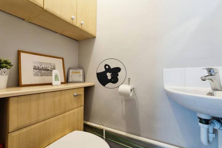 2 bedrooms apartment for sale in London, United Kingdom - Image 17