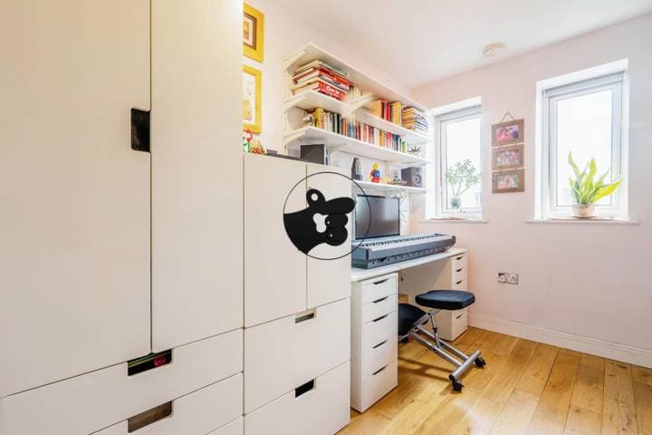 2 bedrooms apartment for sale in London, United Kingdom - Image 19