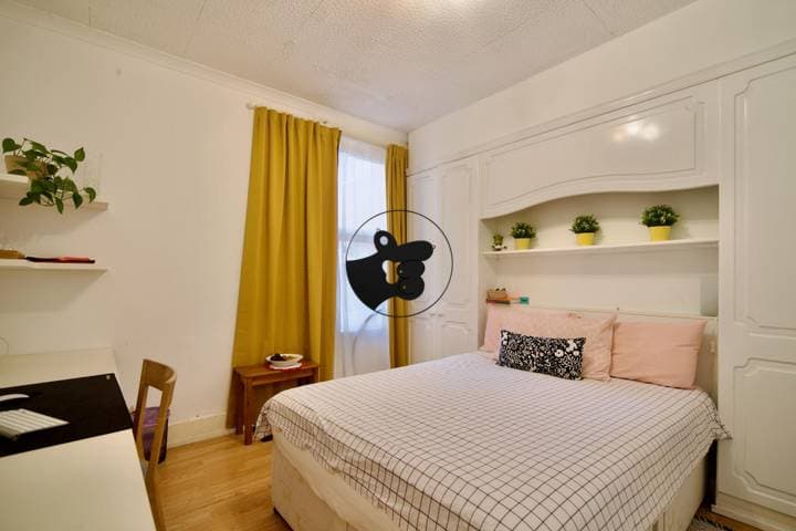 3 bedrooms house for sale in London, United Kingdom - Image 7