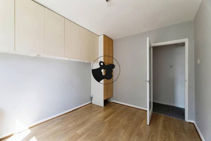 2 bedrooms apartment for sale in London, United Kingdom - Image 13