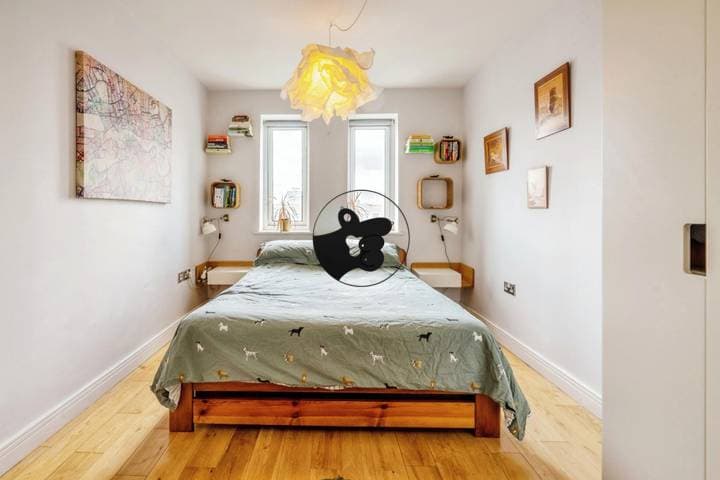 2 bedrooms apartment for sale in London, United Kingdom - Image 13