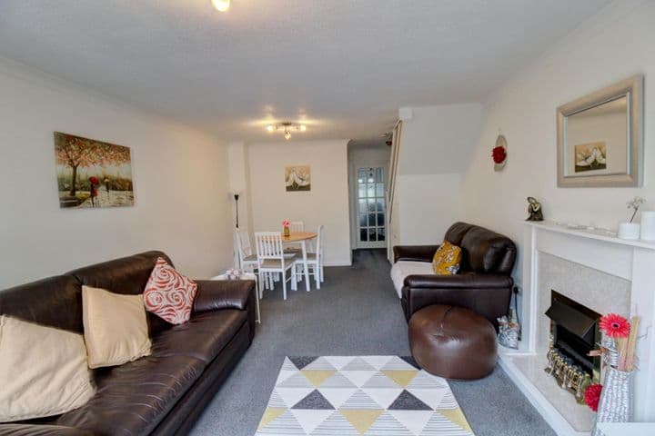 2 bedrooms house for sale in Horsham, United Kingdom - Image 4