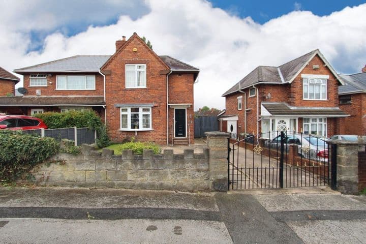 3 bedrooms house for sale in Walsall, United Kingdom - Image 2