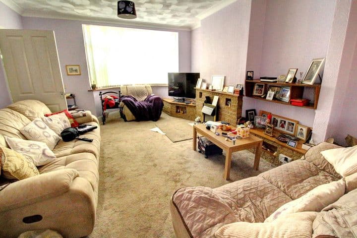 3 bedrooms house for sale in Leicester, United Kingdom - Image 3