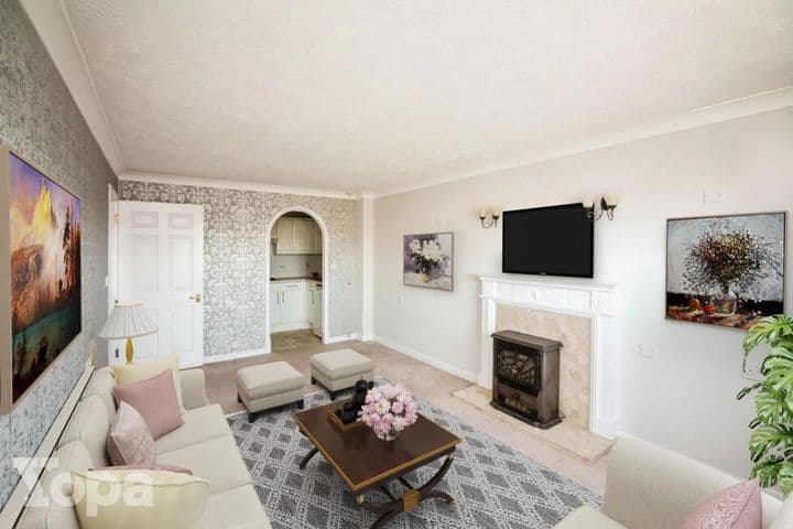 1 bedroom house for sale in Maidstone, United Kingdom - Image 6