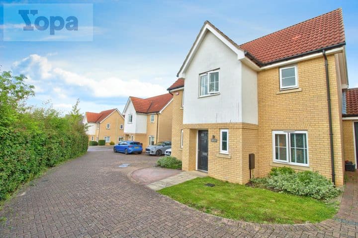 4 bedrooms house for sale in Stowmarket, United Kingdom - Image 2