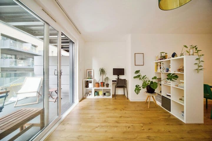 2 bedrooms apartment for sale in London, United Kingdom - Image 8