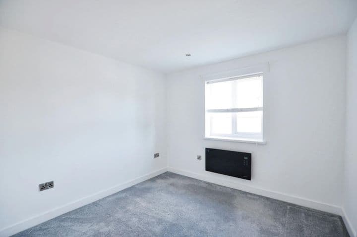 2 bedrooms apartment for sale in Sheffield, United Kingdom - Image 8