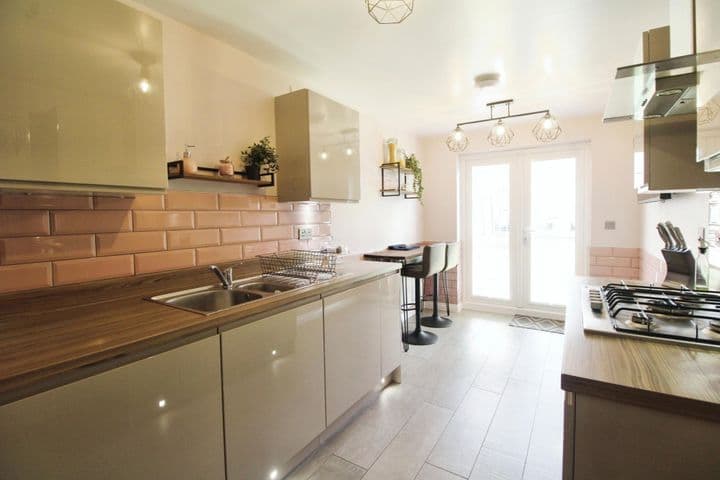 4 bedrooms house for sale in Wakefield, United Kingdom - Image 5