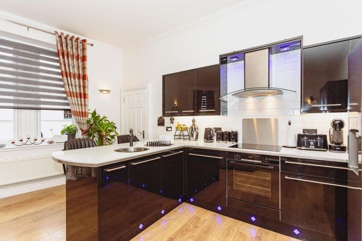 3 bedrooms apartment for sale in Dumfries and Galloway, United Kingdom - Image 7