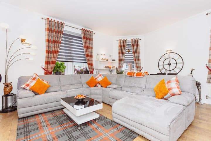 3 bedrooms apartment for sale in Dumfries and Galloway, United Kingdom - Image 4