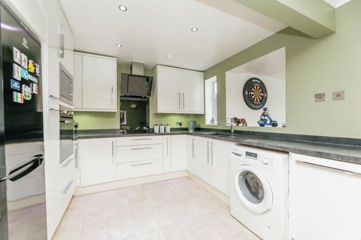 3 bedrooms house for sale in Barnsley, United Kingdom - Image 7