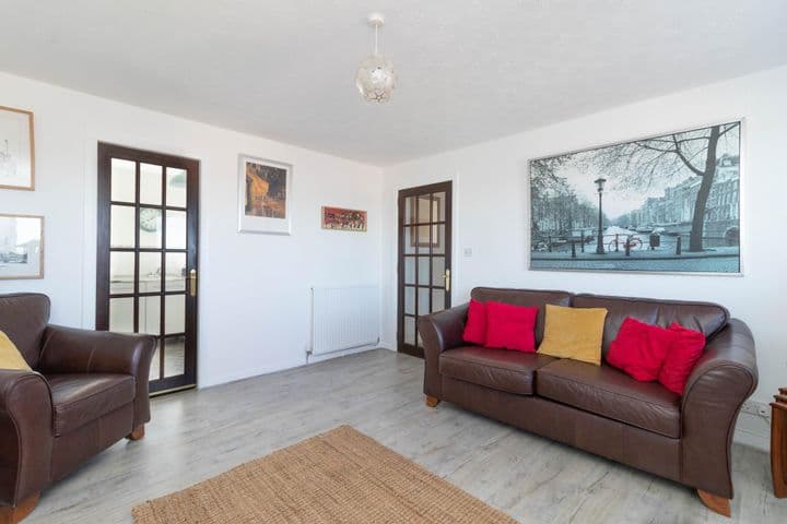 2 bedrooms apartment for sale in Dundee, United Kingdom - Image 5