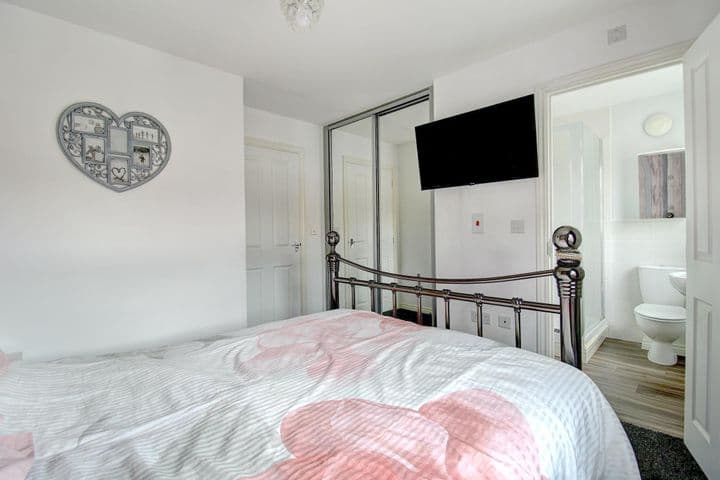 3 bedrooms house for sale in Norton Canes, United Kingdom - Image 8