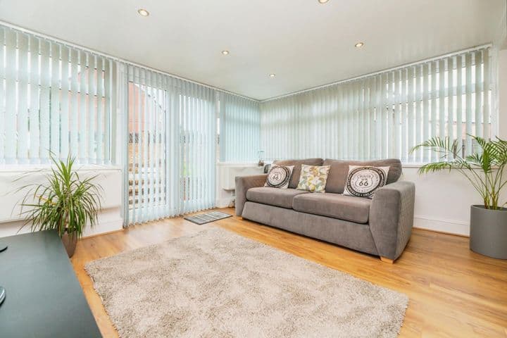 3 bedrooms house for sale in Barnsley, United Kingdom - Image 4