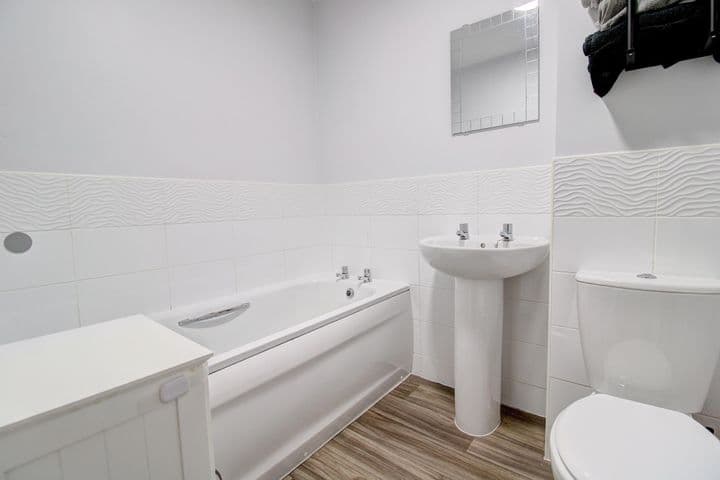 3 bedrooms house for sale in Norton Canes, United Kingdom - Image 11