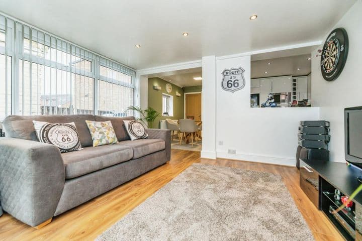 3 bedrooms house for sale in Barnsley, United Kingdom - Image 10