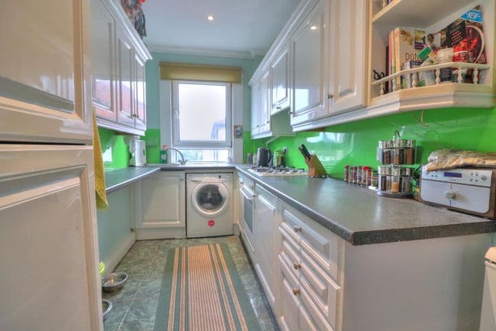 2 bedrooms apartment for sale in Glasgow, United Kingdom - Image 6