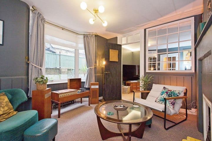 3 bedrooms house for sale in London, United Kingdom - Image 6