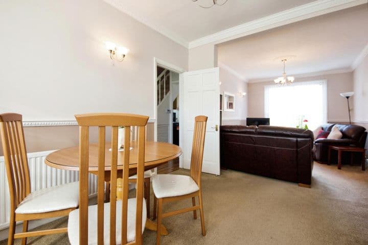 3 bedrooms house for sale in London, United Kingdom - Image 5