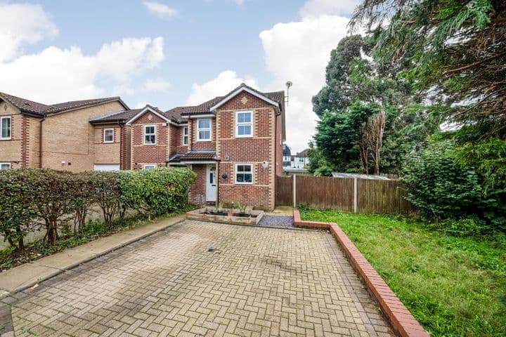 3 bedrooms house for sale in Croydon, United Kingdom - Image 6