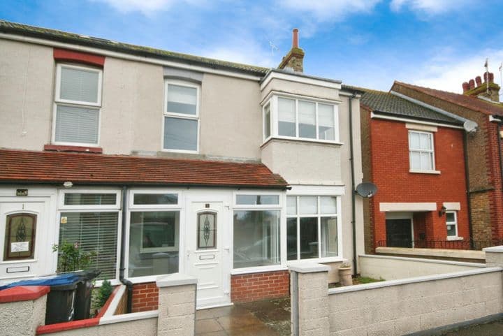 3 bedrooms house for sale in Margate, United Kingdom - Image 2