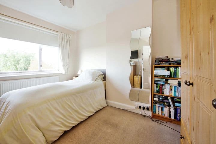 3 bedrooms house for sale in London, United Kingdom - Image 10