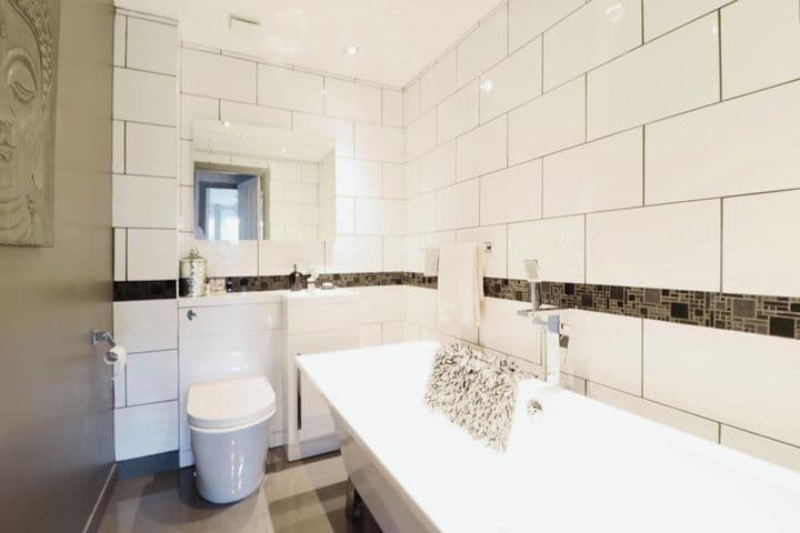 2 bedrooms apartment for sale in Chelmsford, United Kingdom - Image 3