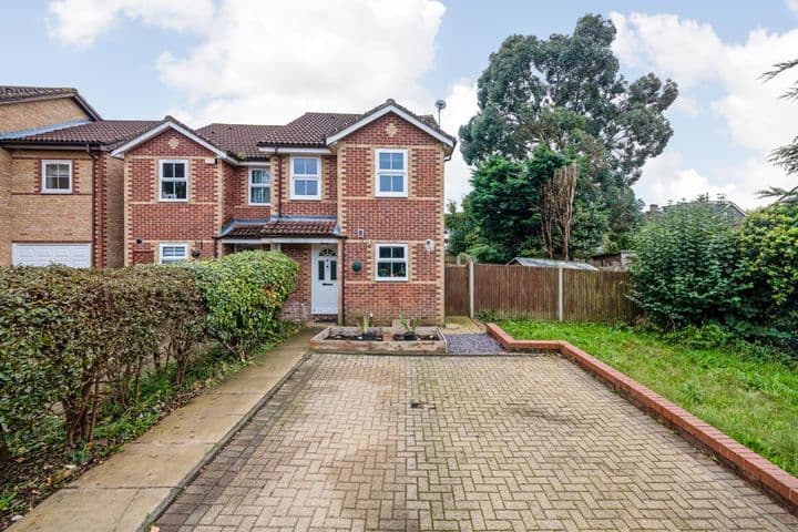 3 bedrooms house for sale in Croydon, United Kingdom - Image 2