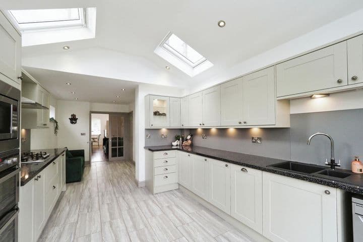 2 bedrooms house for sale in Nottingham, United Kingdom - Image 6