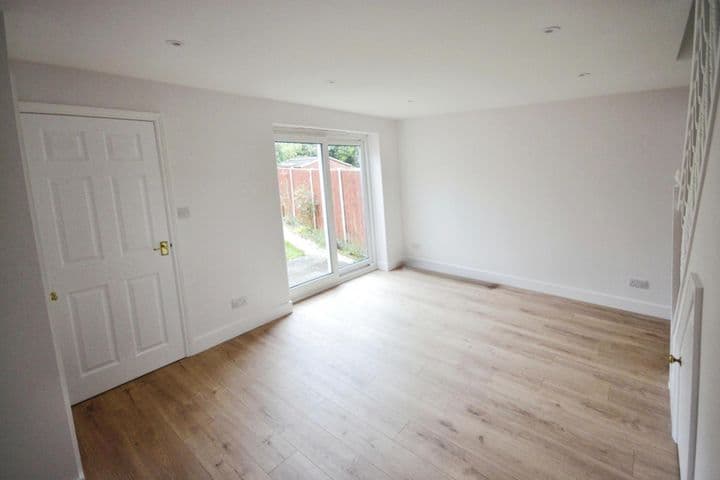 5 bedrooms house for sale in Stevenage, United Kingdom - Image 6