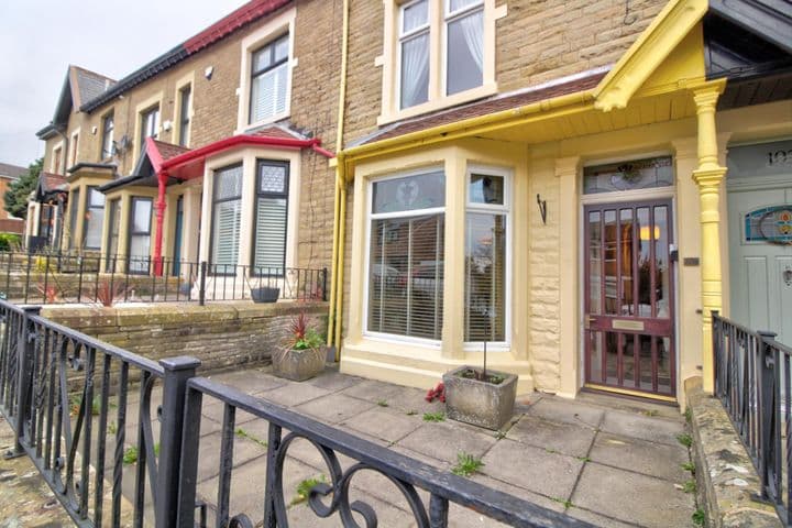 3 bedrooms house for sale in Darwen, United Kingdom - Image 2