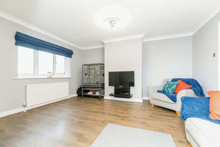 3 bedrooms house for sale in Barnsley, United Kingdom - Image 6